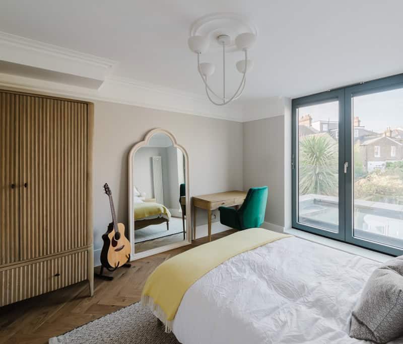 Tilt and Turn Balcony Style Aluminium Window Reynaers System Tilt and Turn Balcony Style Aluminium Window Reynaers System